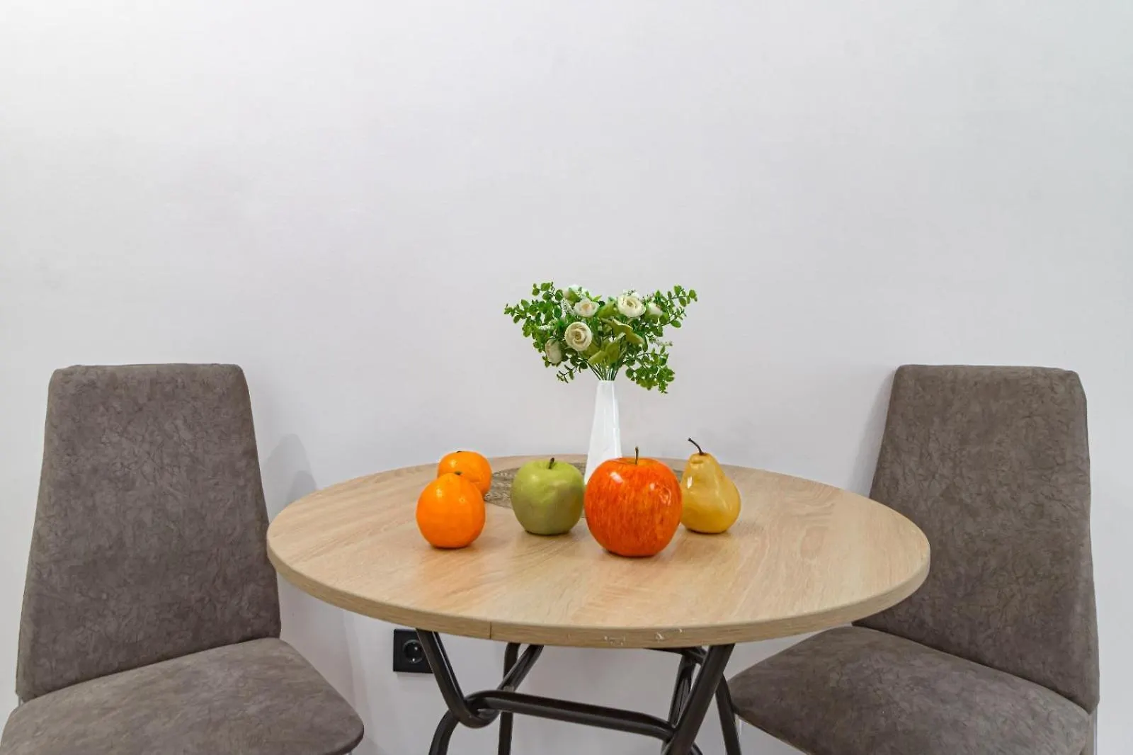 Gumi Group Apartment Near Khan Shatyr Tandau 0375 Nur-Sultan